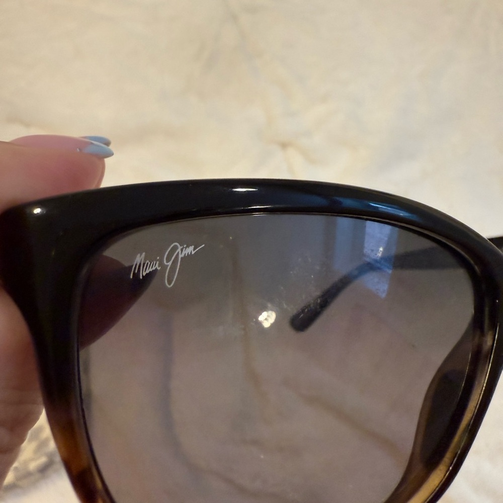 Maui Jim Rooftops frame - Black with Tortoise Sunglasses - Picture 2 of 5